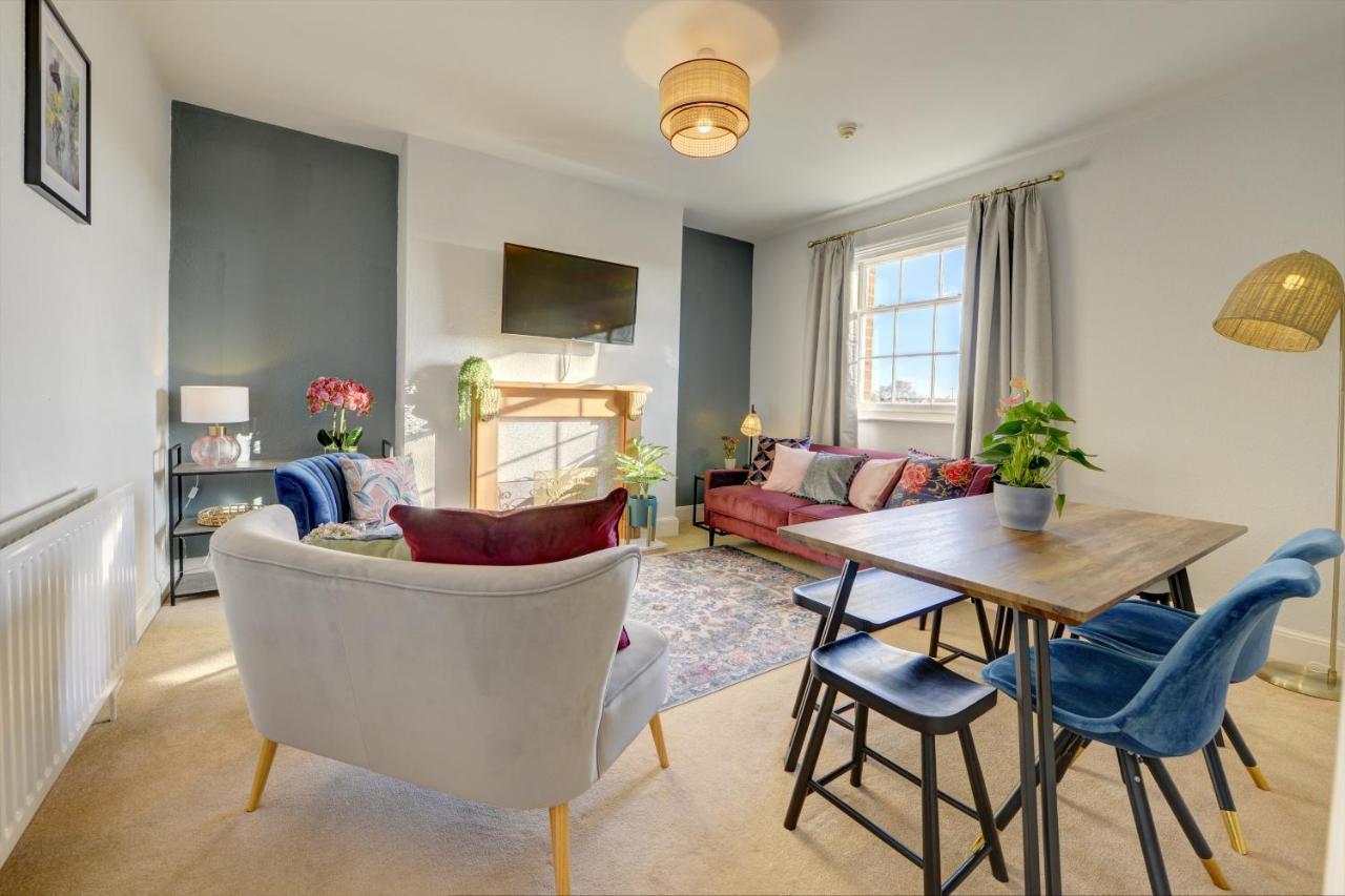 Regency Nest By Spa Town Property - Stylish 3 Bedroom Apartment On 2 Floors, Central לימינגטון ספא מראה חיצוני תמונה